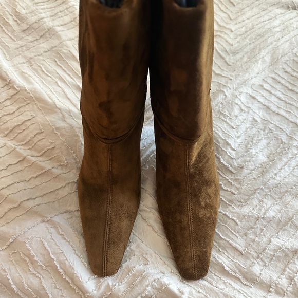 SAINT LAURENT Niki 90 suede  ankle boots. Size 7/ 37. NEW W/box, dust bags - Picture 4 of 9